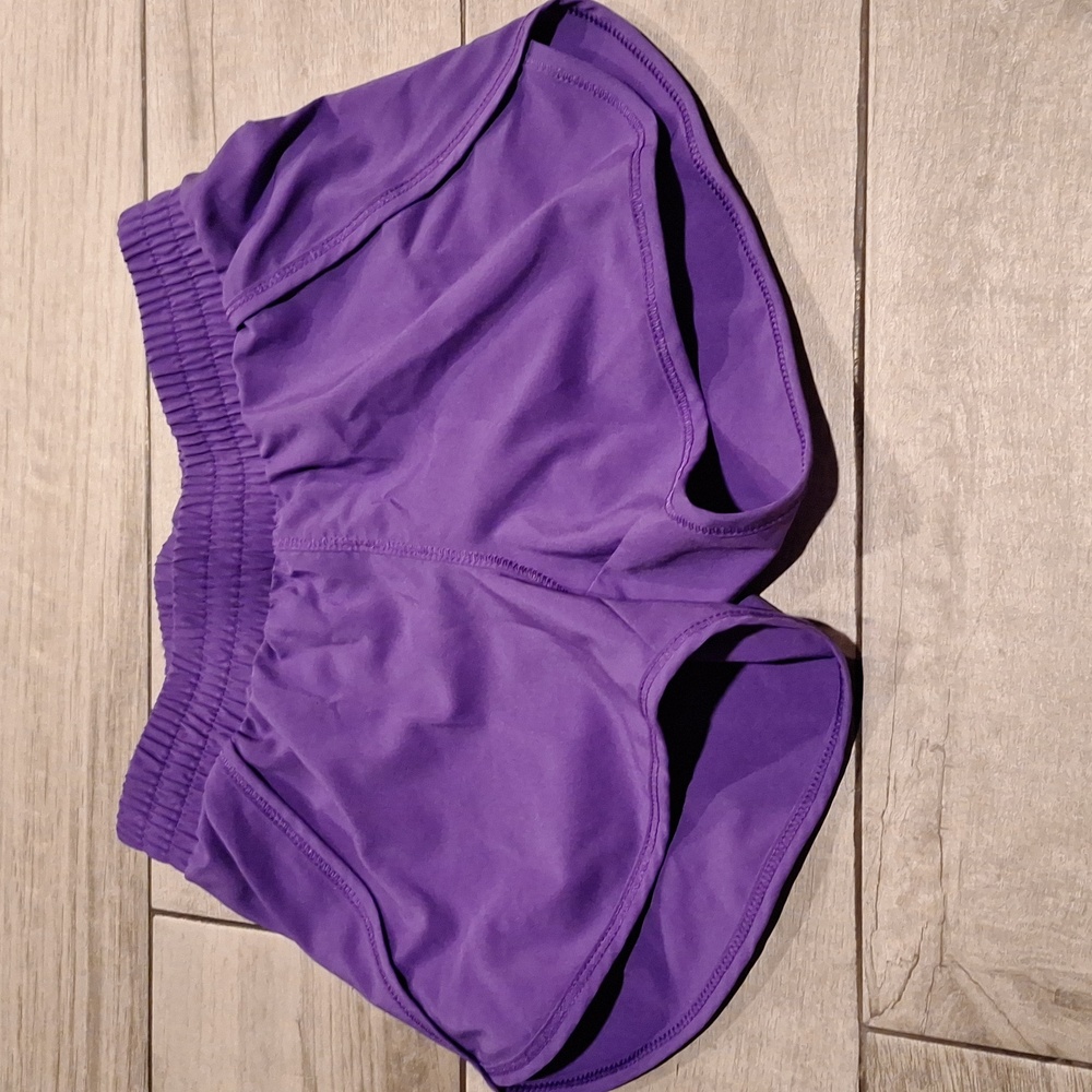 🍁All in Motion Vibrant Purple Active Shorts🍿